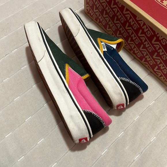 Vans - Picture 3 of 6